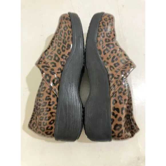 Leopard Print Women's Mules - Picture 6 of 8